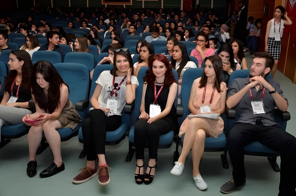 Hürriyet – Erdem Genç